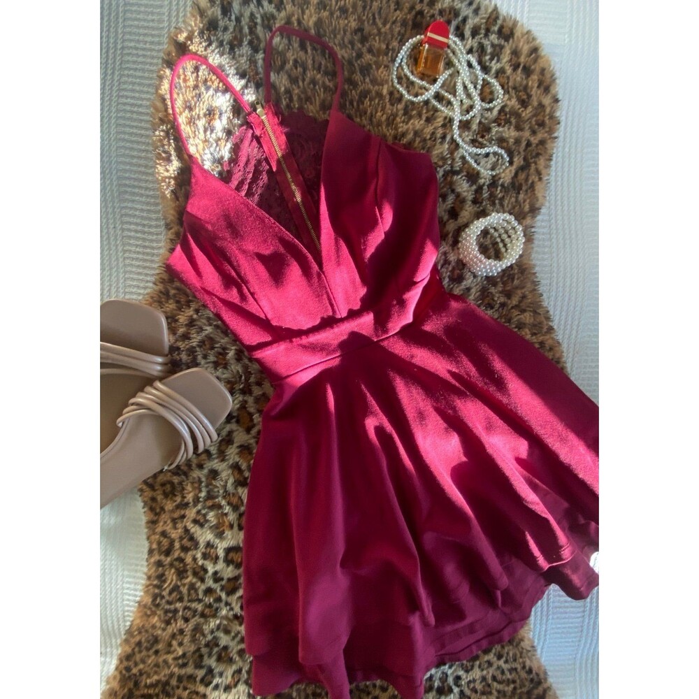 Windsor SMALL Women's Burgundy Red + lace w/ gold zipper layered formal Dress